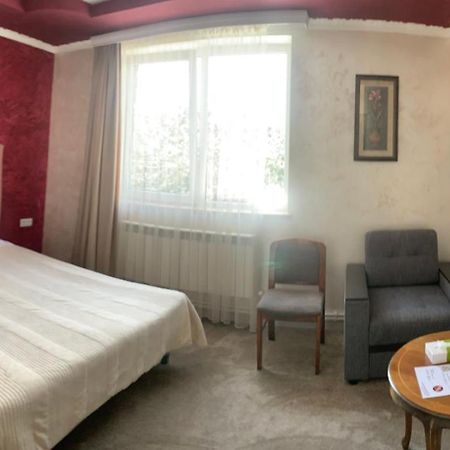 Hotel Maruna Севан Екстериор снимка