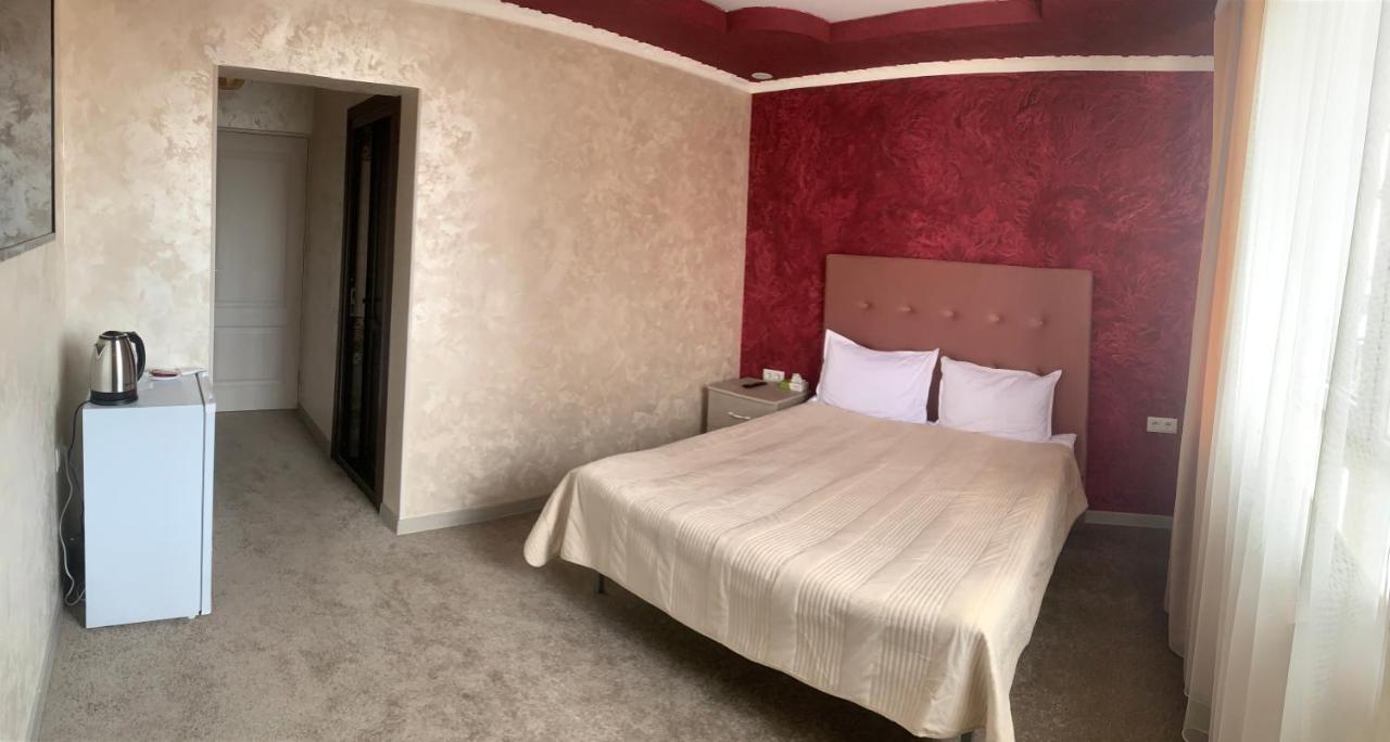 Hotel Maruna Севан Екстериор снимка